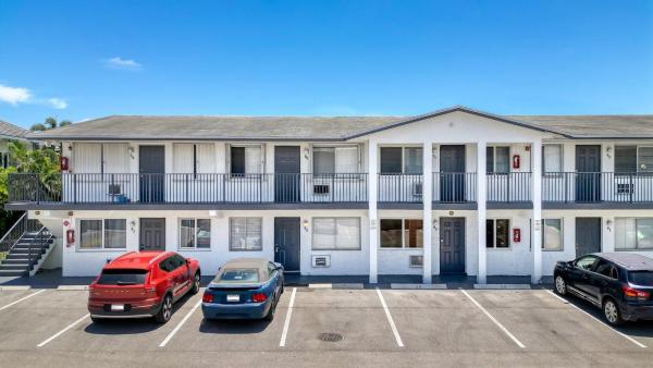 Three Rivers East, 1818 E Oakland Park Blvd #94, Oakland Park, Florida 33306, image 1