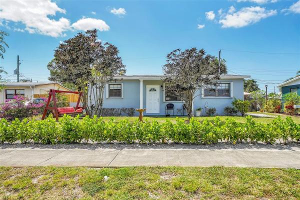 Twin Lakes South, 4131 NW 10th Ter, Oakland Park, Florida 33309, image 1