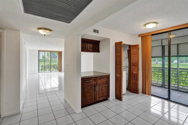 Colony Point, 1001 Colony Point Cir #123, Pembroke Pines, Florida 33026, image 1