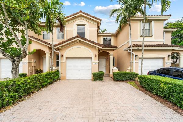 Kendall Breeze, 12170 SW 124th Ct, Kendall, Florida 33186, image 1