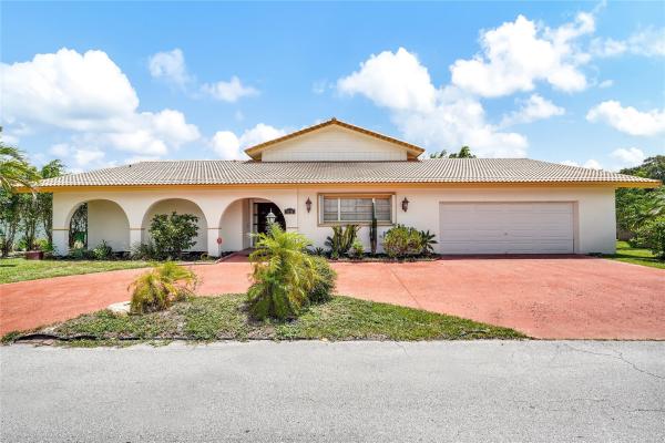 The Woodlands, 5710 S Travelers Palm Ln, Tamarac, Florida 33319, image 1