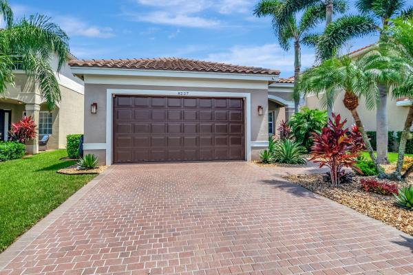Canyon Trails, 8227 Calabria Lakes Dr, Boynton Beach, Florida 33473, image 1