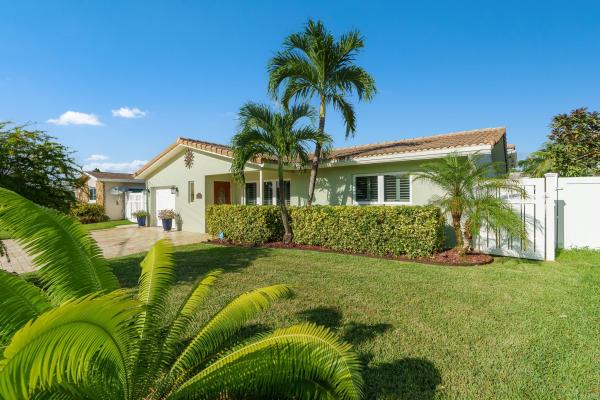 Shelter Islands, 810 Argonaut Isle, Dania Beach, Florida 33004, image 1