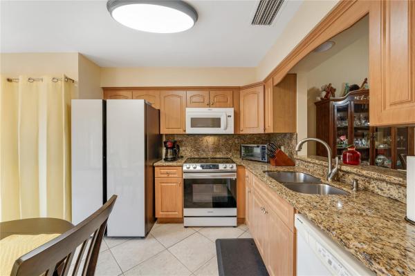 Sundance On Stirling, 3822 NW 77th Ave, Davie, Florida 33024, image 1