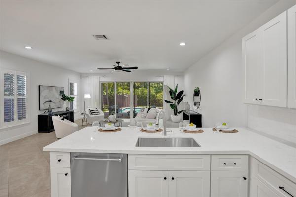 Pinewood Place, 517 SW 9th St #A, Fort Lauderdale, Florida 33315, image 1