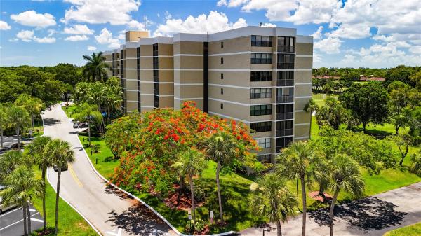 Country Club Village, 16300 Golf Club Rd #809, Weston, Florida 33326, image 1