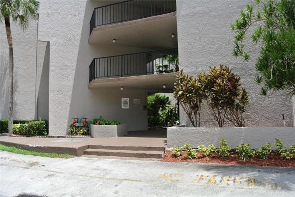 Sparrows Walk, 3100 Riverside Dr #310, Coral Springs, Florida 33065, image 1