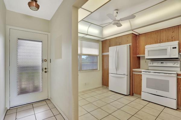 Lucaya Village, 2302 Lucaya Ln #G4, Coconut Creek, Florida 33066, image 1