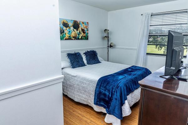 Southbridge West At Pembroke Pointe, 10725 NW 11th St, Pembroke Pines, Florida 33026, image 1