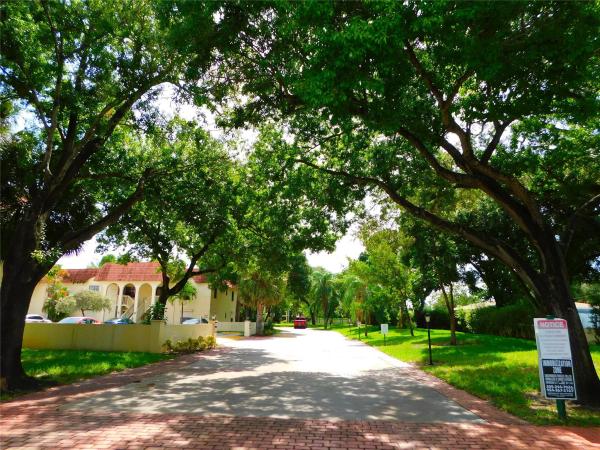 Cypress Park, 128 S Cypress Rd #827, Pompano Beach, Florida 33060, image 1