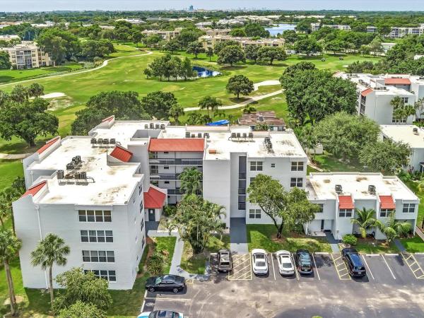 Evergreen Of Pine Island Ridge, 9441 Evergreen Pl #205, Davie, Florida 33324, image 1