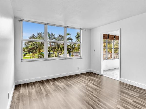 Evergreen Of Pine Island Ridge, 9441 Evergreen Pl #205, Davie, Florida 33324, image 2