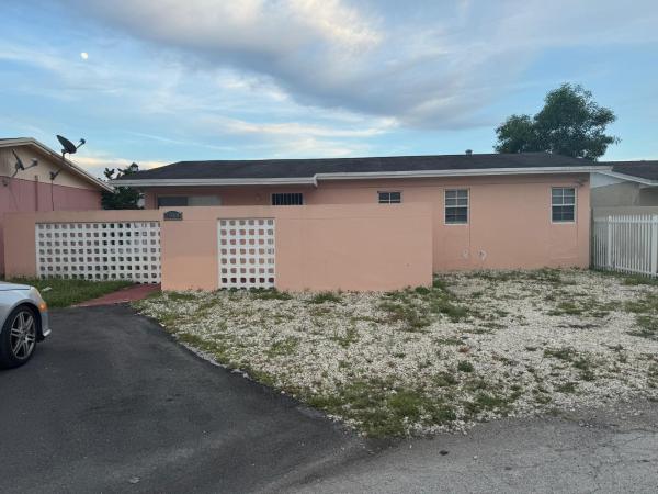 Leslie Estates, 2864 NW 193rd Ter, Miami Gardens, Florida 33056, image 1
