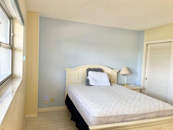 Hillsboro Cove, 1423 E Hillsboro Blvd #418, Deerfield Beach, Florida 33441, image 2