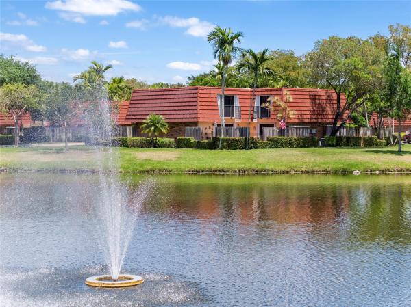 Waterford Courtyards At Jacaranda, 9952 NW 6th Pl, Plantation, Florida 33324, image 1