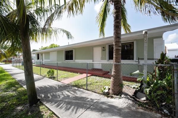 745 SW 5th St, Hollywood, Florida 33004, image 1