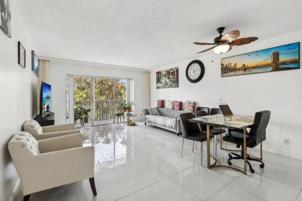 Danians North, 604 NE 2nd St #329, Dania Beach, Florida 33004, image 1