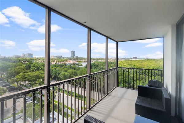 Bonavista, 3375 N Country Club Dr #709, Aventura, Florida 33180, image 3