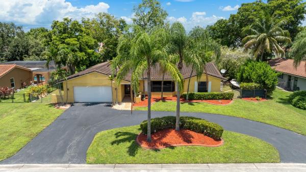 Royal Palm Townhomes, 2605 NW 114th Ave, Coral Springs, Florida 33065, image 1