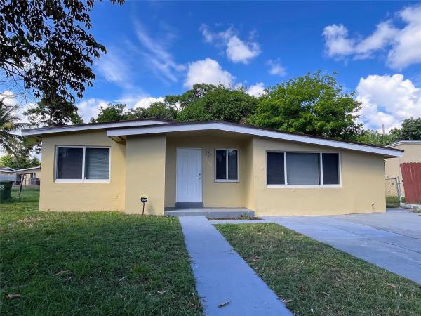 Lauderdale Manors, 1720 NW 18th St, Fort Lauderdale, Florida 33311, image 1