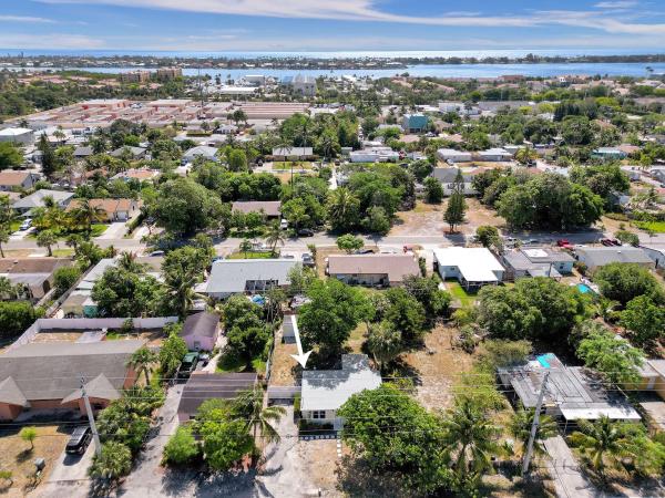 Tropical Terrace, 7862 Overlook Rd, Lake Worth, Florida 33462, image 3