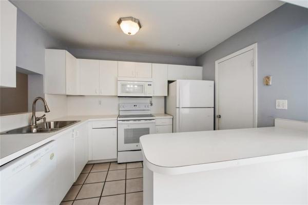 Taracoma Townhomes, 13711 SW 84th, Kendale Lakes, Florida 33183, image 3