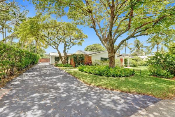 Sea Ranch Lakes Estates, 11 Minnetonka Rd, Sea Ranch Lakes, Florida 33308, image 1