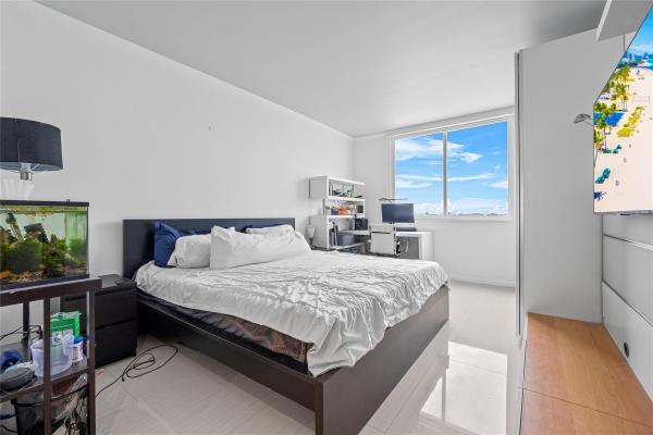 Arlen House Central, 300 Bayview Dr #404, Sunny Isles Beach, Florida 33160, image 2