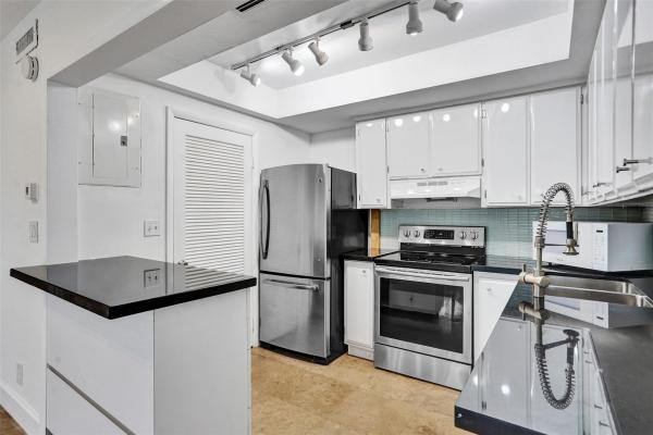 La Marietta, 2430 Se 17th St #G, Fort Lauderdale, Florida 33316, image 1