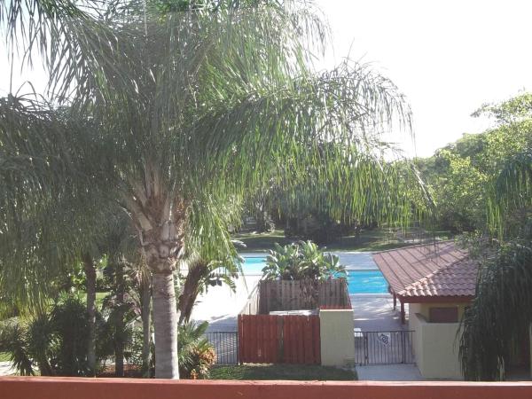 Vista Gardens, 733 SE 1st Way #302, Deerfield Beach, Florida 33441, image 1