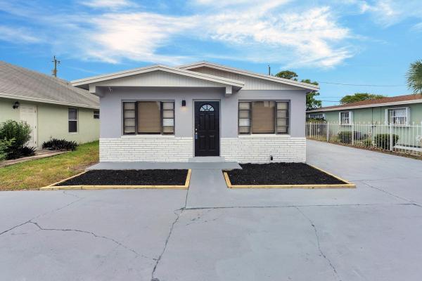 Riviera Beach Heights, 959 W 4th St, Riviera Beach, Florida 33404, image 1