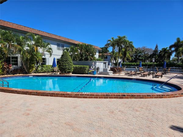 Oakland Grove Village, 669 W Oakland Park Blvd #102-B, Oakland Park, Florida 33311, image 1