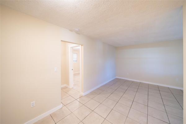 Biscayne Palms, 151 NW 164th St, North Miami Beach, Florida 33169, image 3