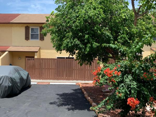 Lake Island, 4409 NW 3rd Ter #4409, Deerfield Beach, Florida 33064, image 1