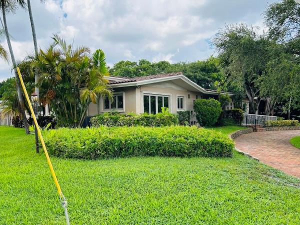 Pompano Waterway Estates, 2811 NE 53rd Ct, Lighthouse Point, Florida 33064, image 1