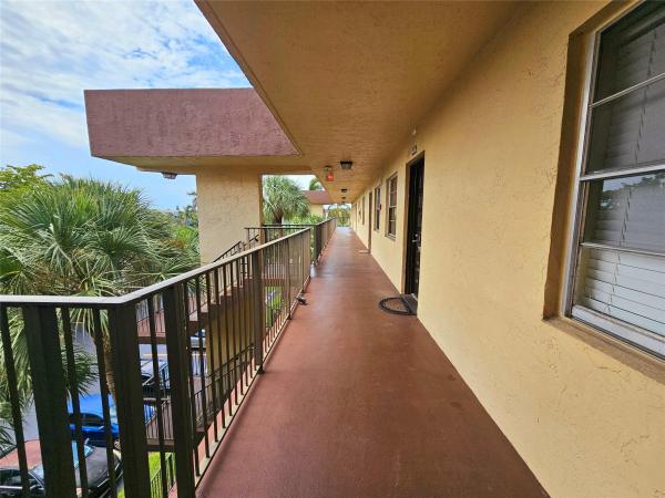 Cypress Chase North, 3121 NW 47th Ter #404, Lauderdale Lakes, Florida 33319, image 1