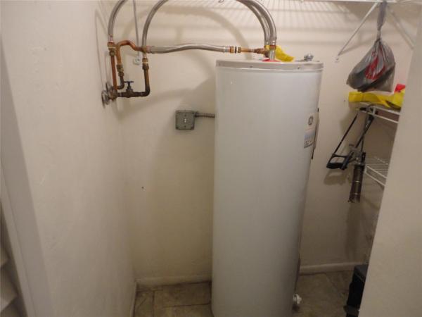 The Colonies 2, 2739 NW 47th Ln #3004, Lauderdale Lakes, Florida 33313, image 2
