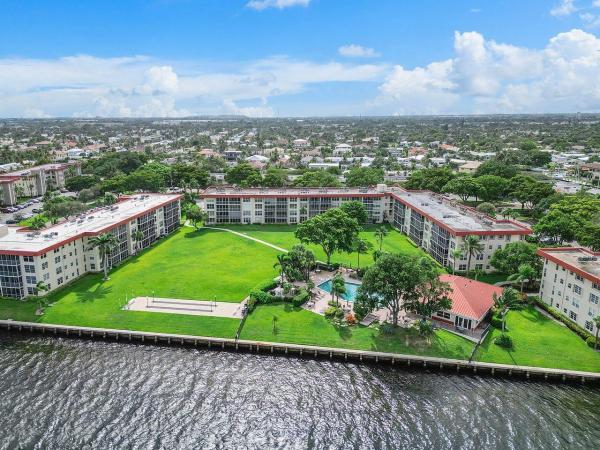 Palm Aire At Coral Key, 3150 NE 48th Ct #402, Lighthouse Point, Florida 33064, image 1