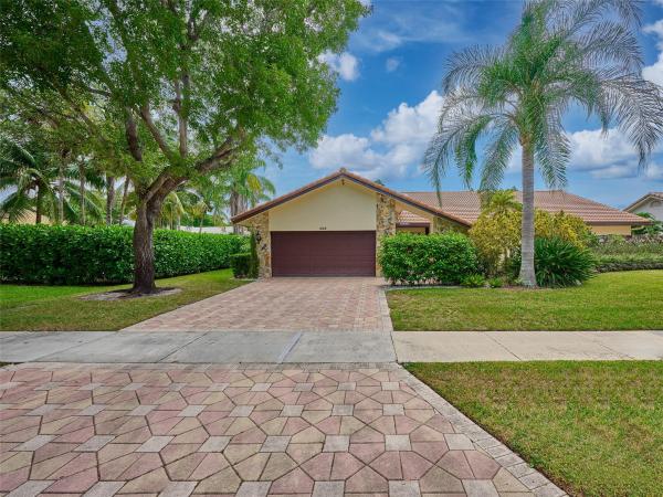 Woodlake Of Deer Creek, 426 Deer Creek Woodlake Ln, Deerfield Beach, Florida 33442, image 1