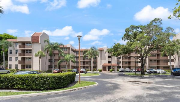 Sabal Palm Of Pine Island Ridge, 1911 Sabal Palm Dr #401, Davie, Florida 33324, image 1
