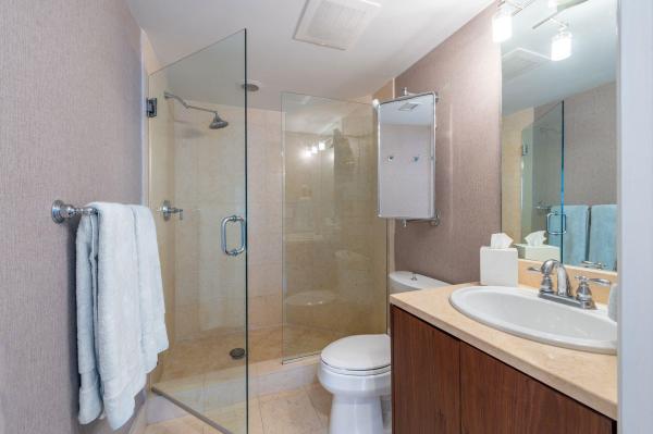 Turnberry Village South Tower, 19900 E Country Club Dr #520, Aventura, Florida 33180, image 3