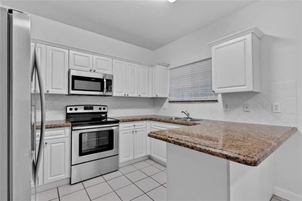 Caribbean Isles Villas, 2730 NE 4th St #105, Homestead, Florida 33033, image 3