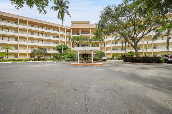 Palm-Aire Country Club 6, 3800 Oaks Clubhouse Dr #508, Pompano Beach, Florida 33069, image 1