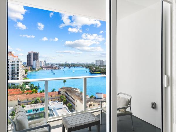 Tiffany House, 401 N Birch Rd #1102, Fort Lauderdale, Florida 33304, image 1