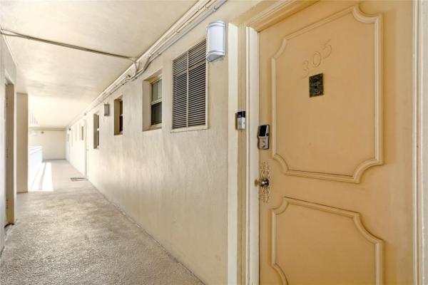 Waterford Point, 801 S Federal Hwy #305, Pompano Beach, Florida 33062, image 1