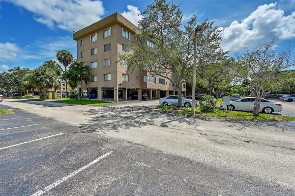 Carlisle At The Hamptons West, 8020 Hampton Blvd #407, North Lauderdale, Florida 33068, image 1