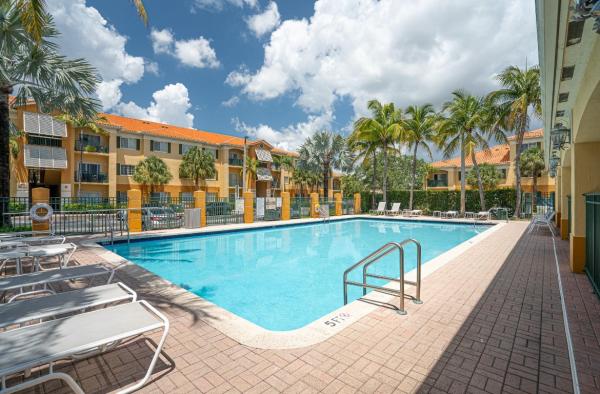 Palm Gardens At Doral, 7300 NW 114th Ave #210-6, Doral, Florida 33178, image 1