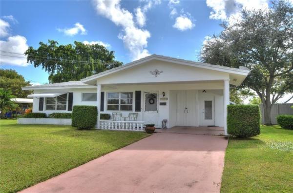 Tamarac Lakes, 2500 NW 48th St, Fort Lauderdale, Florida 33309, image 1
