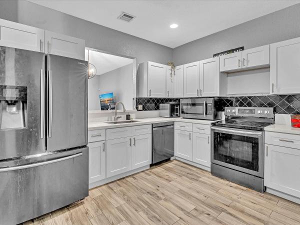 Pine Bay, 5529 NW 90th Ave, Sunrise, Florida 33351, image 1