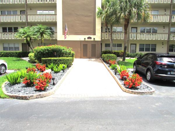 Victoria Village, 2904 Victoria Pl #E4, Coconut Creek, Florida 33066, image 1
